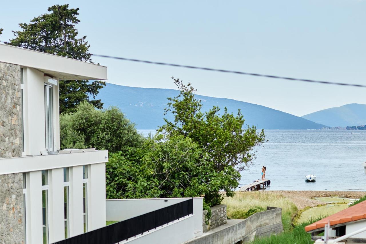 Waikiki Beach House Villa Tivat Exterior foto