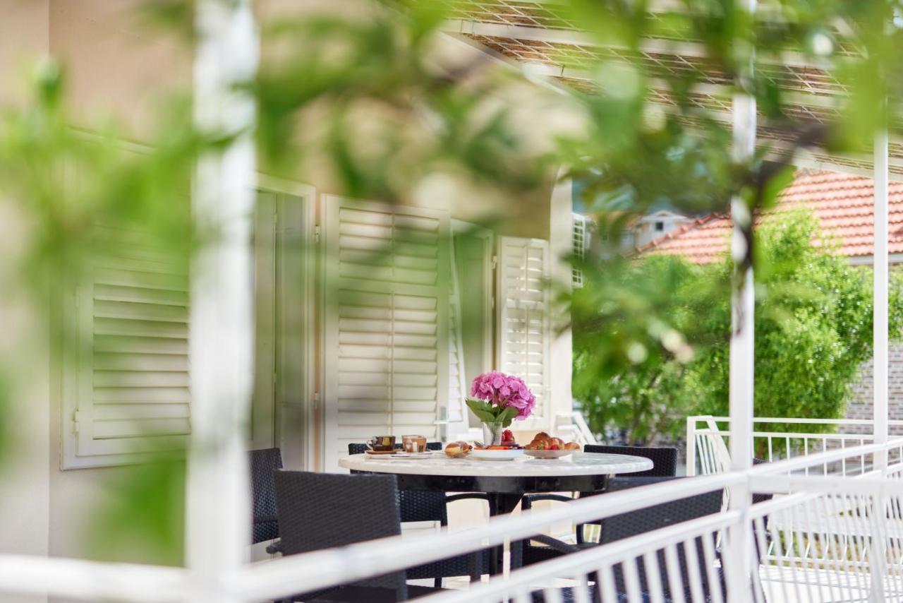 Waikiki Beach House Villa Tivat Exterior foto