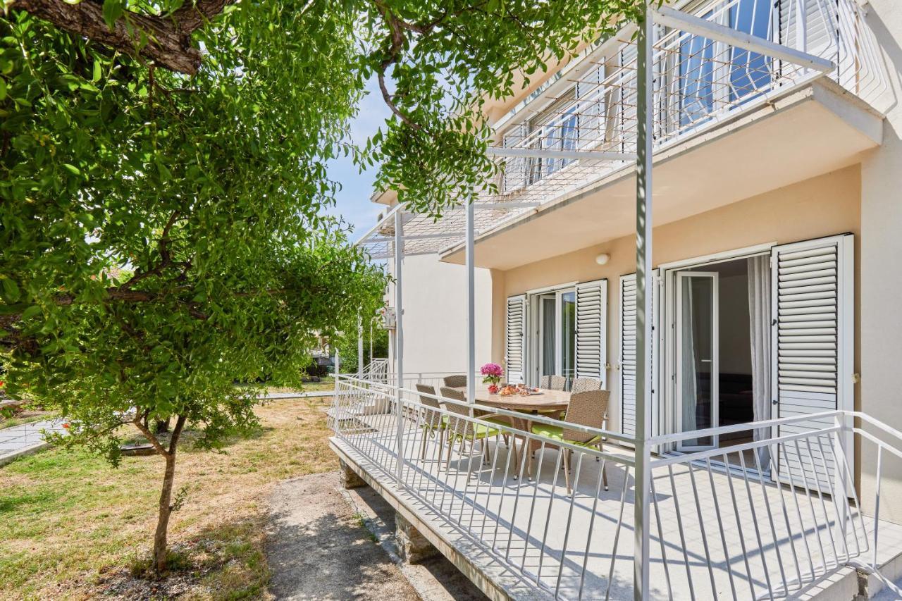 Waikiki Beach House Villa Tivat Exterior foto